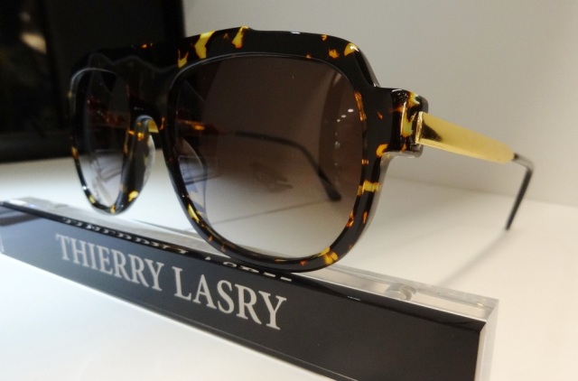 Óculos Thierry Lasry tartaruga                     em acetato
